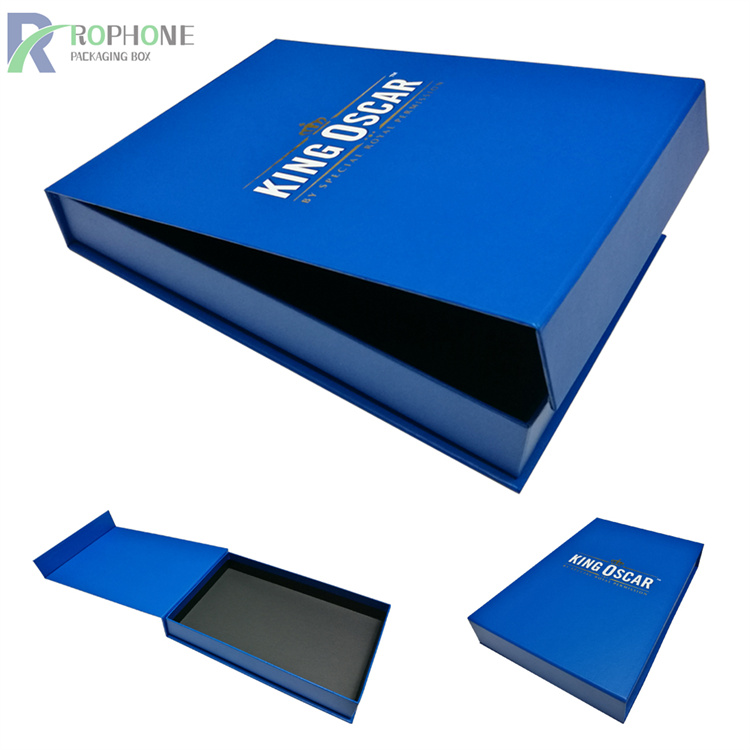 caja de cartón azul